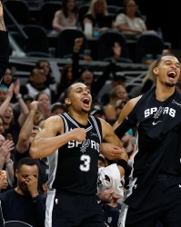 九游官网-马刺常规赛数据：62胜20负西部第二，时隔7年重返季后赛