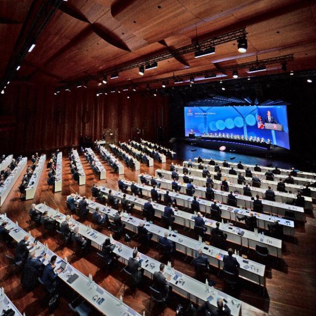 1618929418523083071.jpg Ou55Eeib.jpg